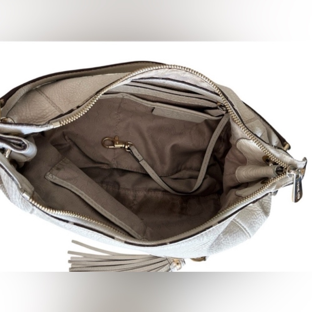 Michaels Kors Cream Pebbled Leather Hobo Slouch Satchel Tassel Purse Bag - Picture 11 of 16